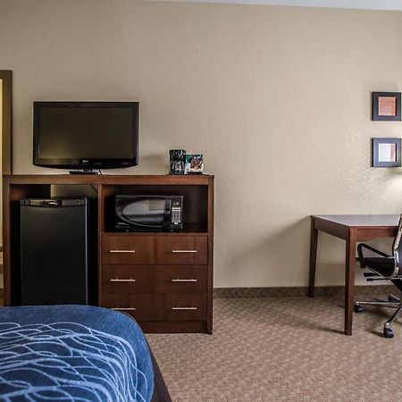 Quality Inn & Suites Dixon Near I-88 Luaran gambar