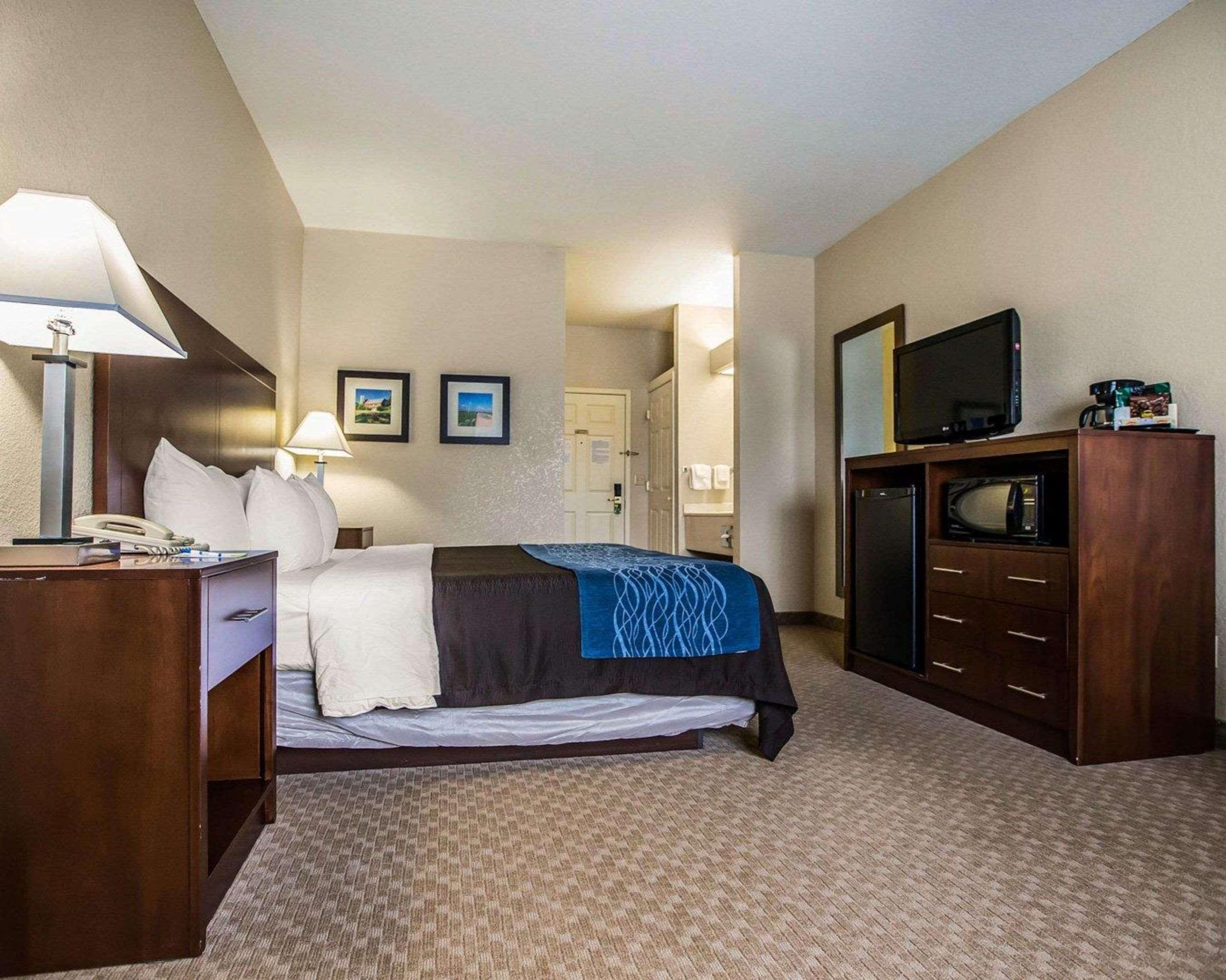Quality Inn & Suites Dixon Near I-88 Luaran gambar