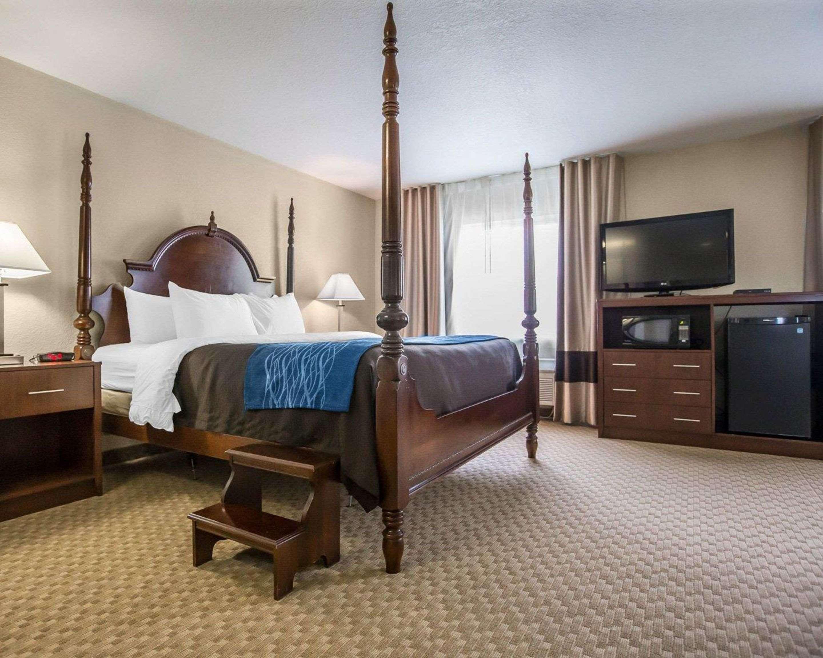 Quality Inn & Suites Dixon Near I-88 Luaran gambar