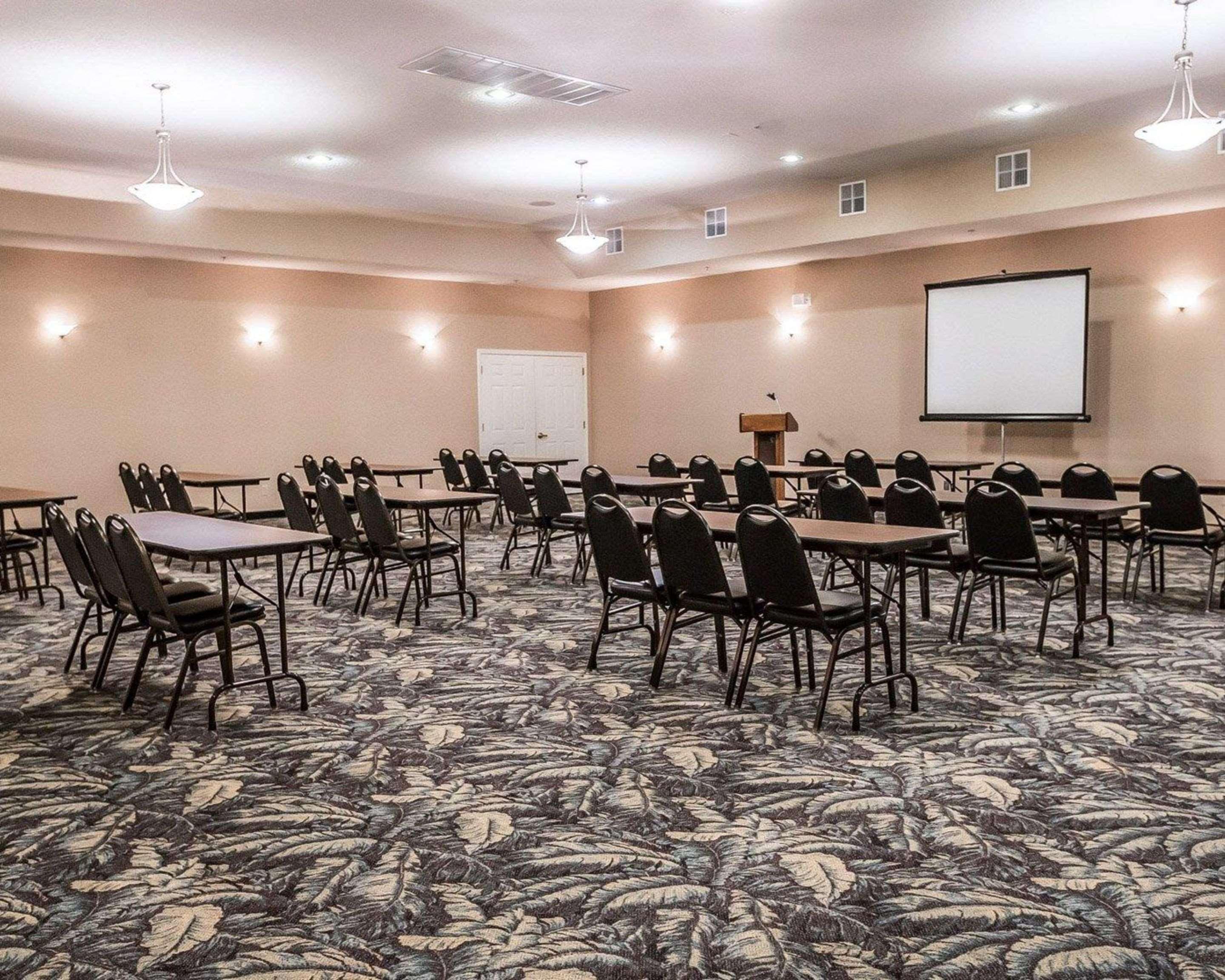 Quality Inn & Suites Dixon Near I-88 Luaran gambar
