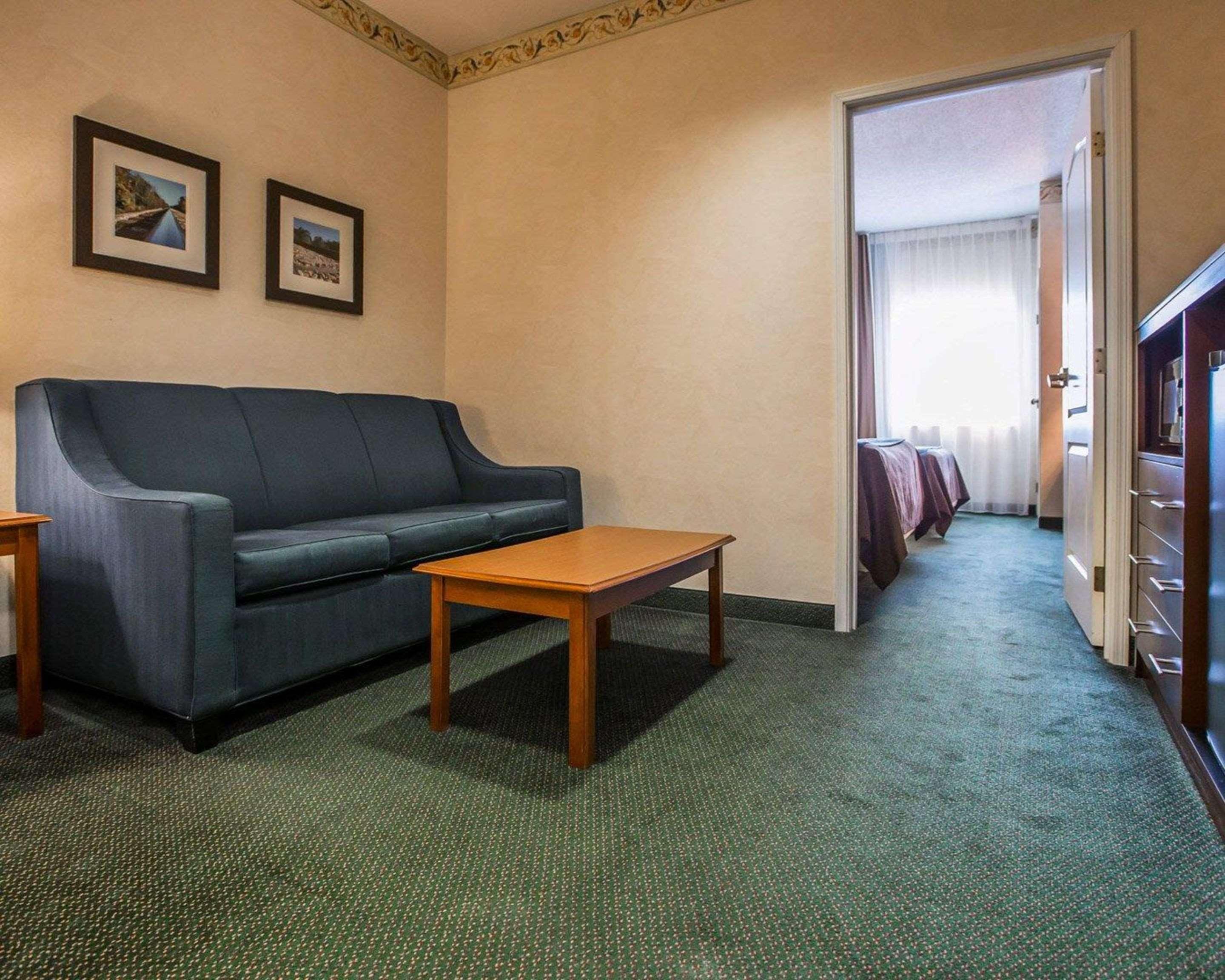 Quality Inn & Suites Dixon Near I-88 Luaran gambar