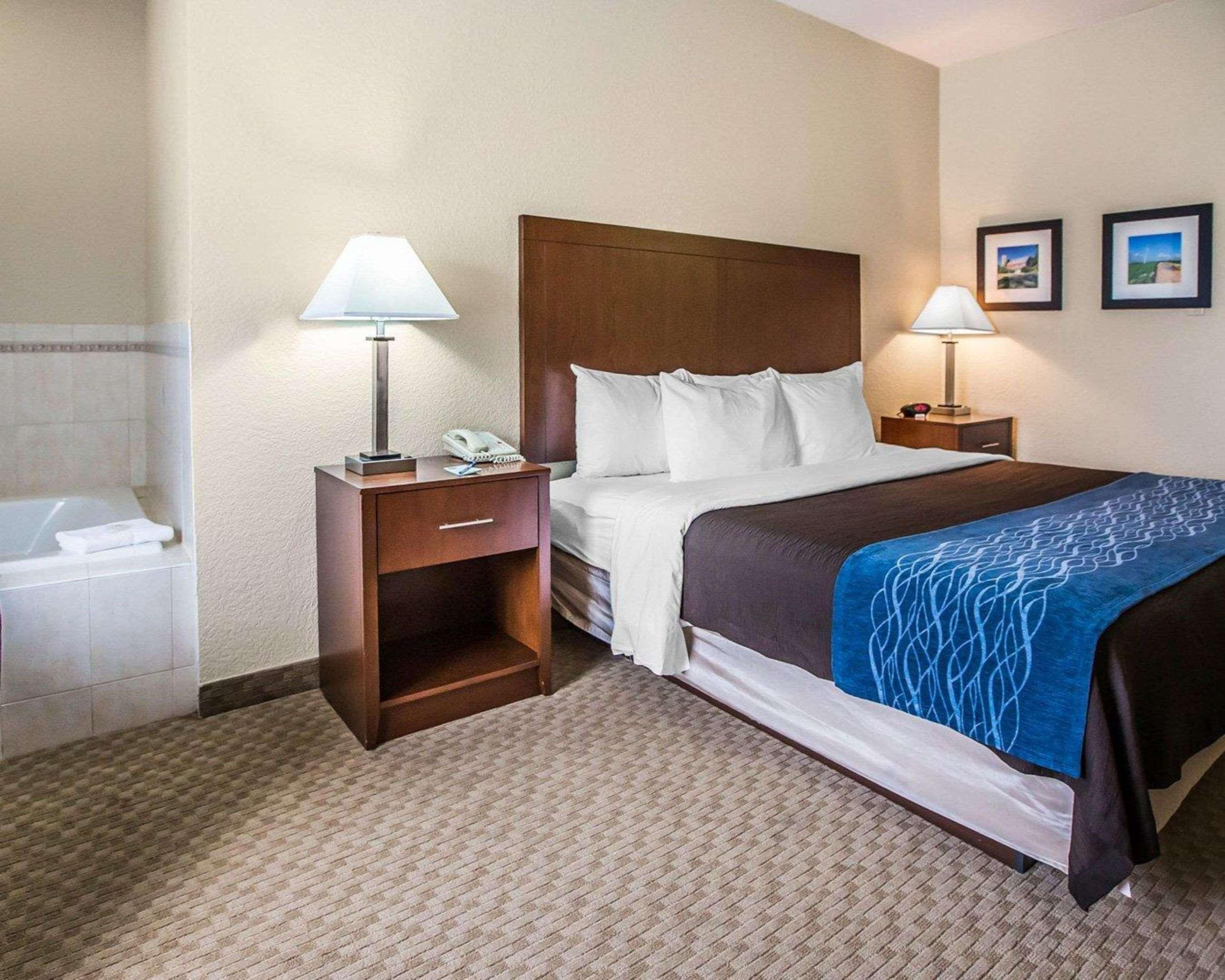 Quality Inn & Suites Dixon Near I-88 Luaran gambar