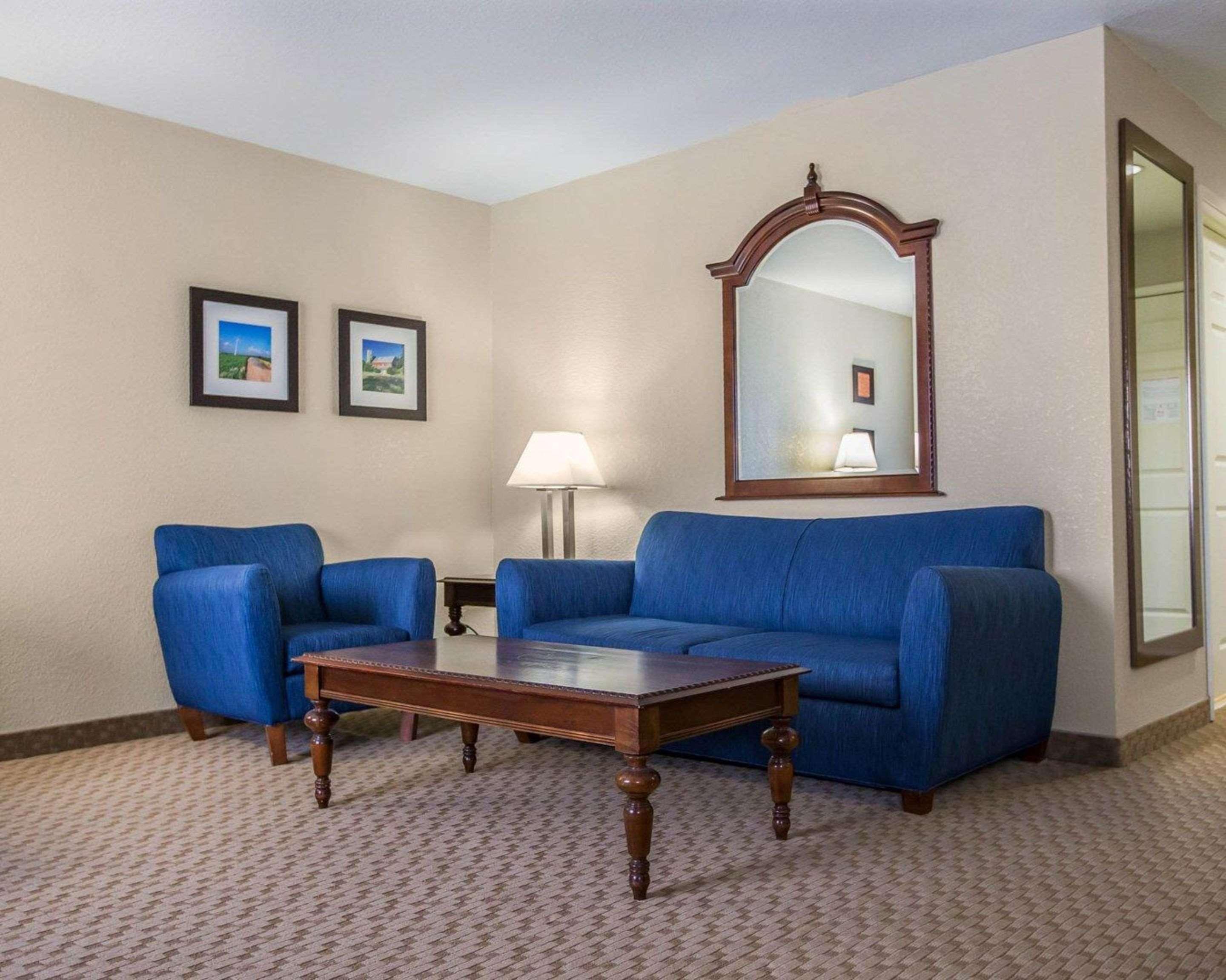 Quality Inn & Suites Dixon Near I-88 Luaran gambar