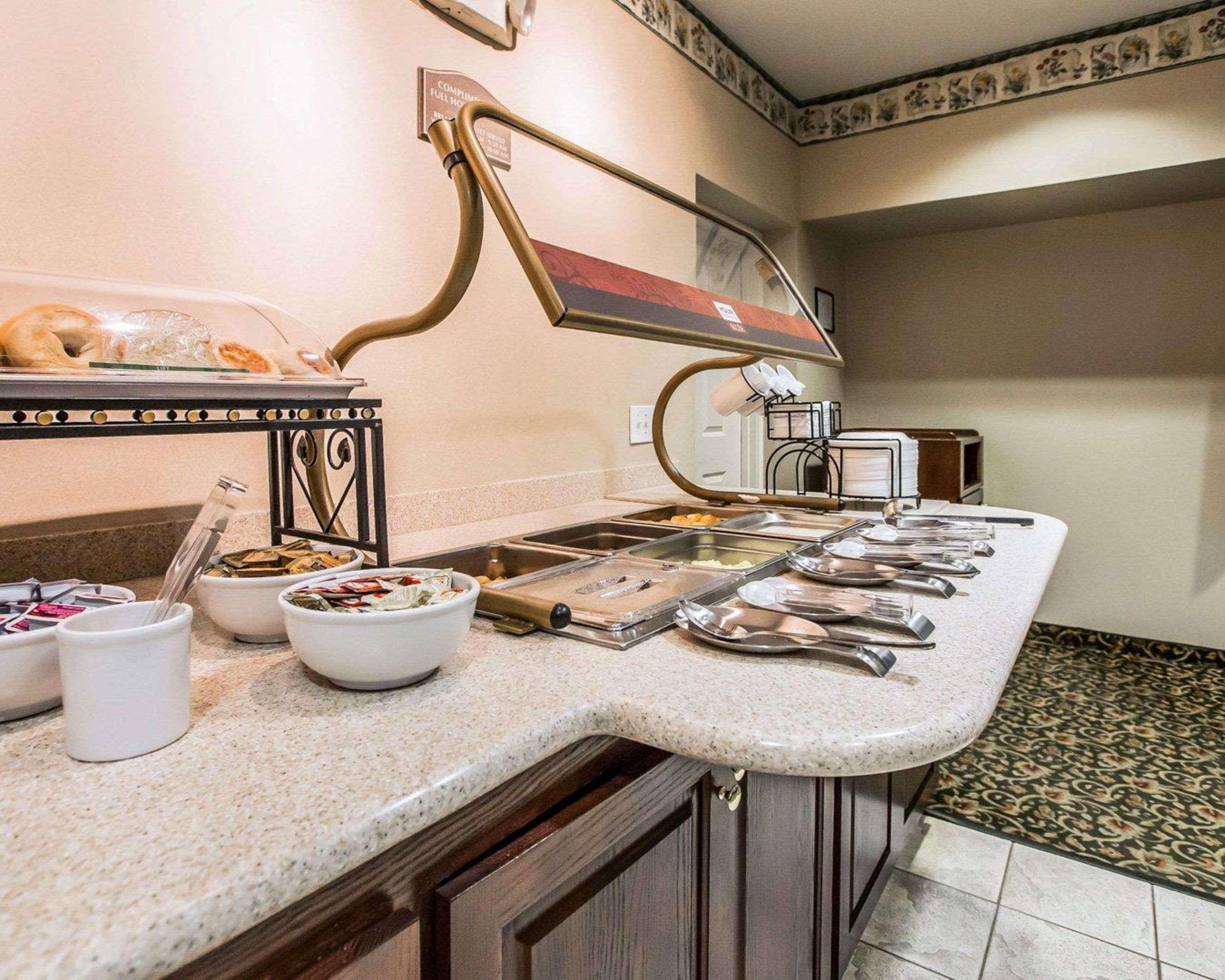 Quality Inn & Suites Dixon Near I-88 Luaran gambar