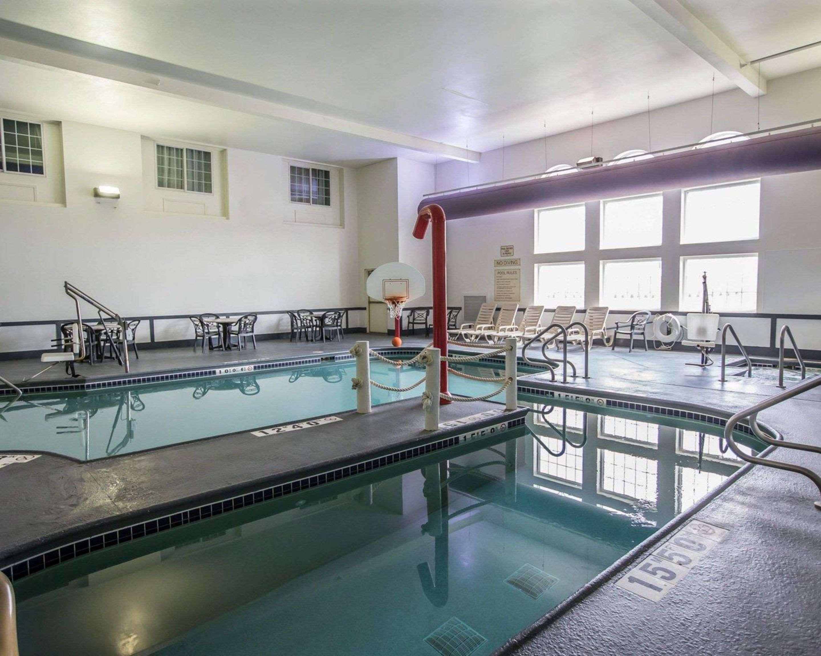 Quality Inn & Suites Dixon Near I-88 Luaran gambar