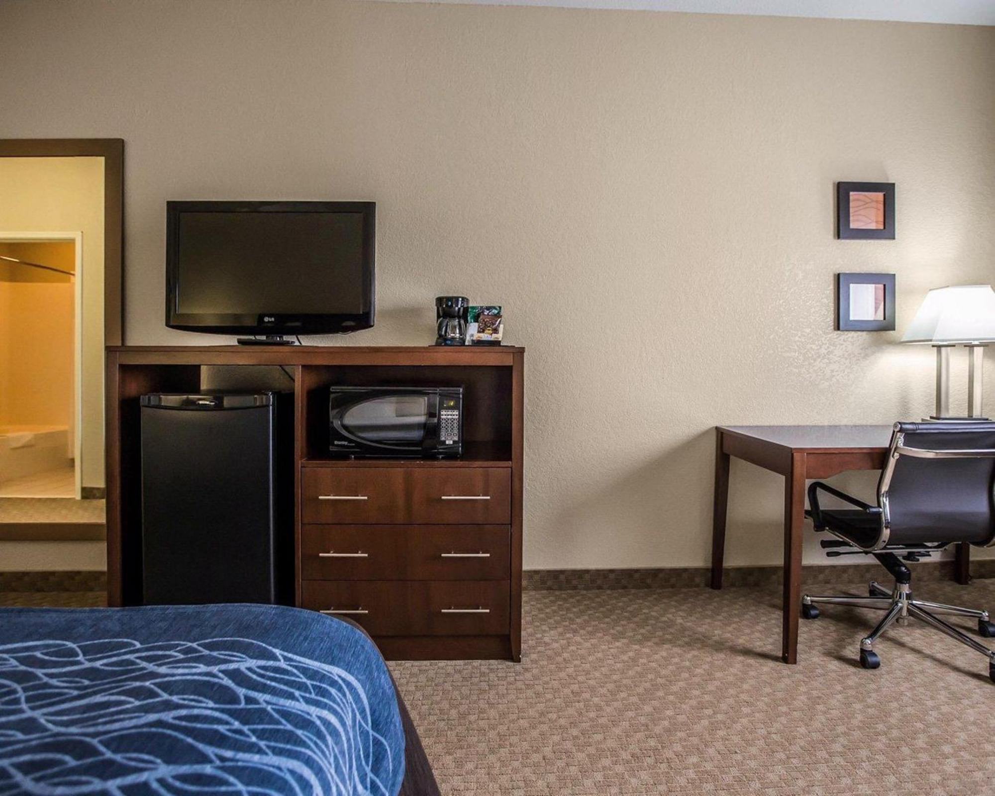 Quality Inn & Suites Dixon Near I-88 Luaran gambar
