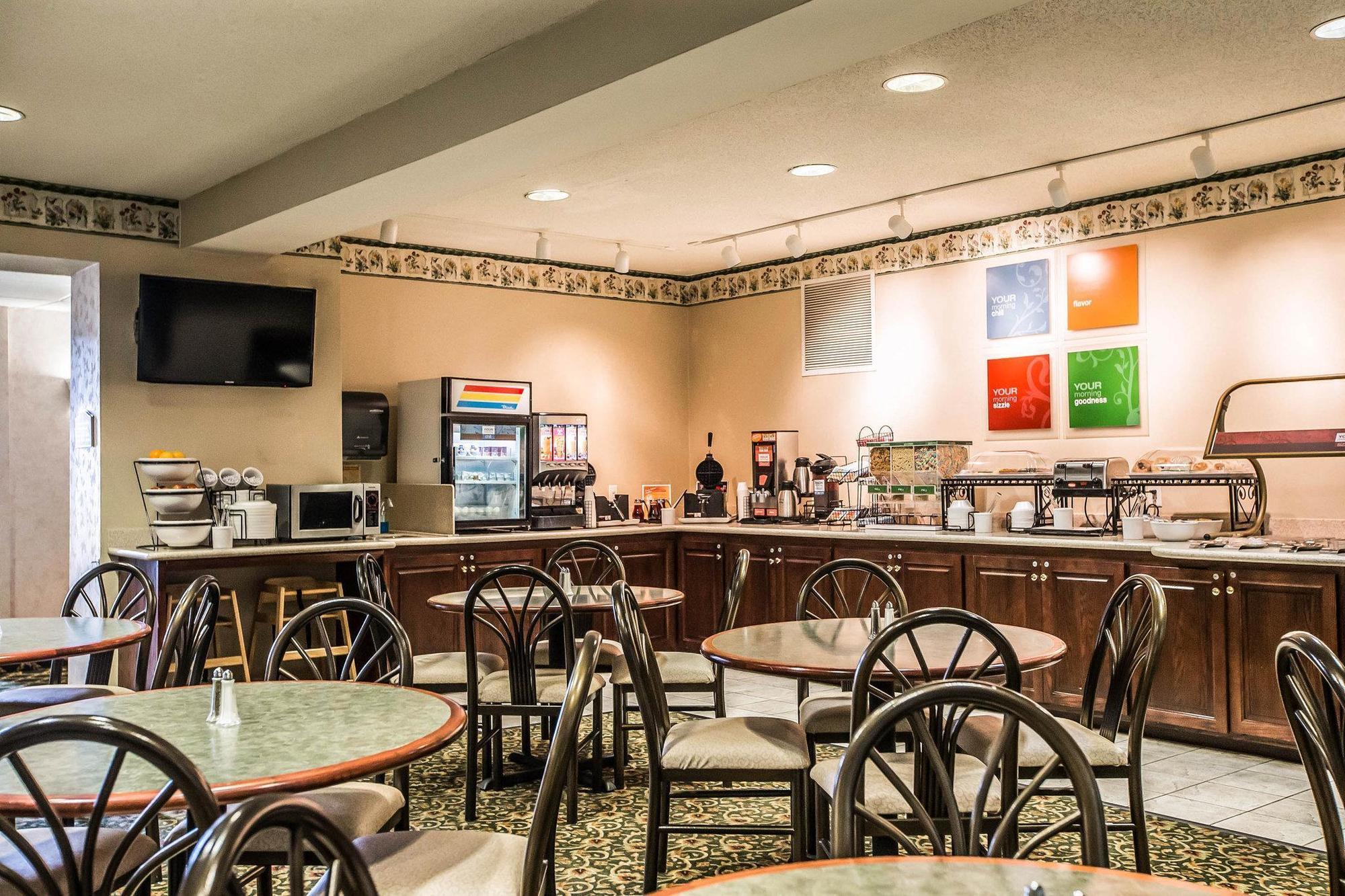 Quality Inn & Suites Dixon Near I-88 Luaran gambar